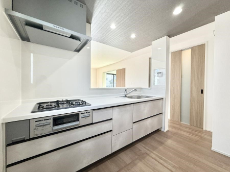 �L�b�`�� �������V���v���Ŕ������S�n�悢���Ԃ𐶂ރL�b�`�����