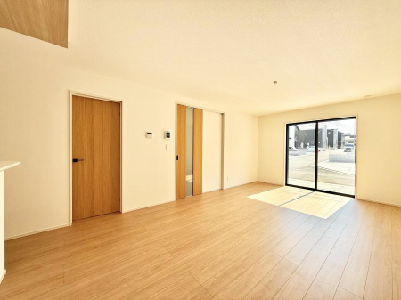 ���̑����� �������Ƒ��̏Ί炪���ӂ��A���났�̋��