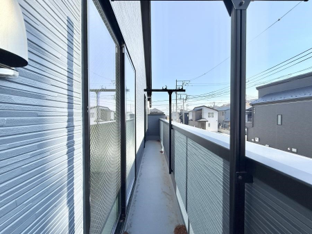 �o���R�j�[ ������ �G�߂̈ڂ낢����������J���I�ȋ�Ԃł�