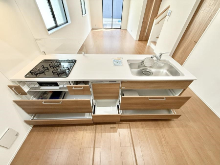 �L�b�`�� �������Ƒ����J��[�߂�A������̂���L�b�`��