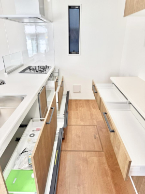 �L�b�`�� �����������������Ɗy�����Ȃ�A���K�ȃL�b�`�����