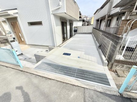  �O�ρ��J�[�X�y�[�X�L