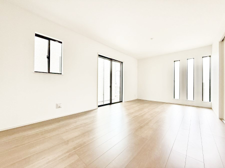 ���r���O ���������S�n�̂����A���z�̃��r���O