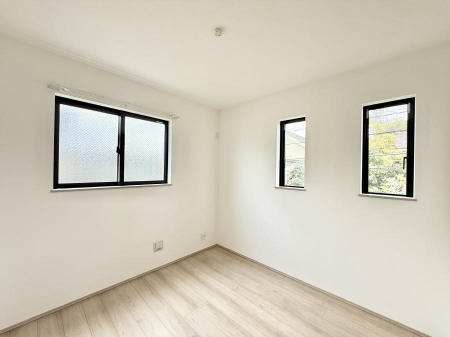 �q������ �������v���C�x�[�g��ԂƂ��ĐÂ��ŗ�������������񋟂��Ă���܂�