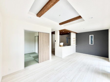 ���r���O ���������S�n�̂����A���z�̃��r���O