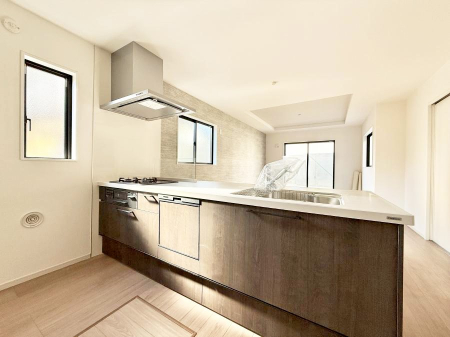 �L�b�`�� �������Ƒ����J��[�߂�A������̂���L�b�`��