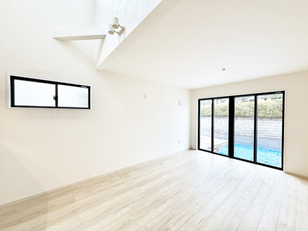 ���̑����� �������Ƒ��̏Ί炪���ӂ��A���났�̋��