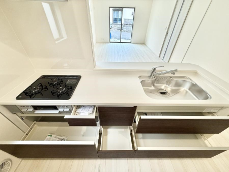 �L�b�`�� �������Ƒ����J��[�߂�A������̂���L�b�`��