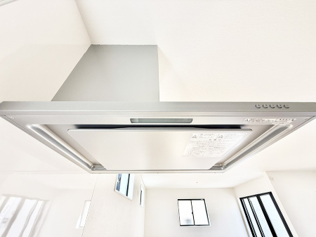 ���̑����� �ݔ����������̏��C����������C��ɗU������A�����I�ɔr�����ł��܂��B