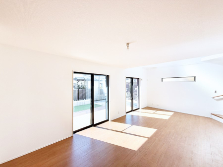 ���r���O ���������R�Ɖ�b�����܂��A�S�n�悢�ЂƂƂ�