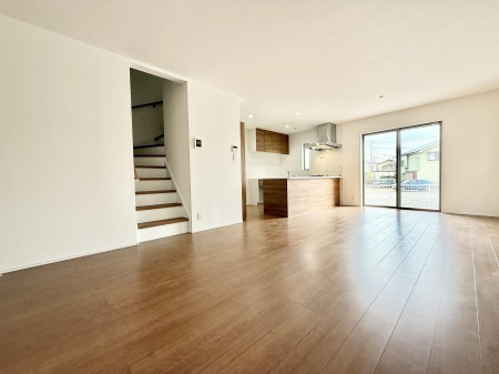 ���r���O �����������������Ɠ��ʂɂ���A�e���̋��