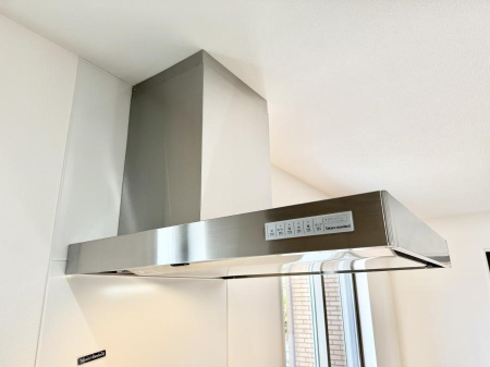 ���̑����� �ݔ����t�[�h�ɕ����Ă���ׁA���������C��ɗU������A�����I�ɔr�����ł��܂�