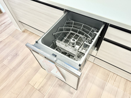 ���̑����� �ݔ����H��̕ЂÂ����H��킪����Ύ��Z�ɁB���Ƒ��Ƃ̎��Ԃ𑝂₹�܂�