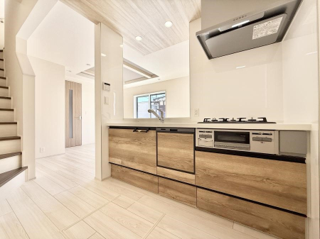 �L�b�`�� �������Ƒ����J��[�߂�A������̂���L�b�`��