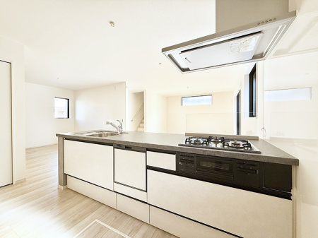 �L�b�`�� �������V���v���Ŕ������S�n�悢���Ԃ𐶂ރL�b�`�����