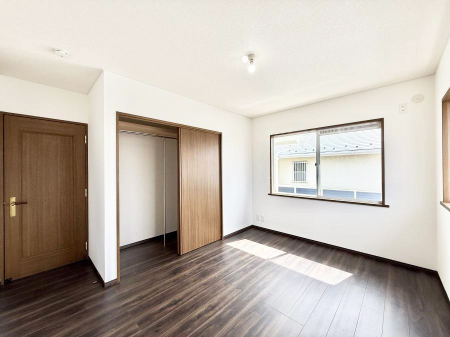 �Q�� ���������̔z�u��ʋC���̗ǂ��݌v�ŕ����̋�C�������炸�A��ɐV�N�ȋ�C������܂�