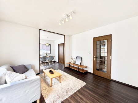 ���r���O ���������났�ƏΊ炪�W�܂�A�S���܂郊�r���O