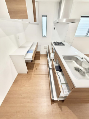 �L�b�`�� �������A�C�f�A�L����A�N���G�C�e�B�u�ȗ������