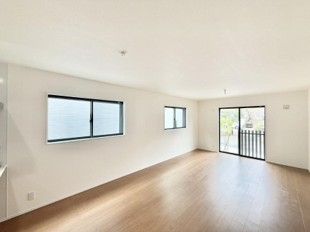 ���r���O ���������났�ƏΊ炪�W�܂�A�S���܂郊�r���O