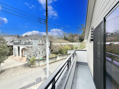 �o���R�j�[ ������ �G�߂̈ڂ낢����������J���I�ȋ�Ԃł�