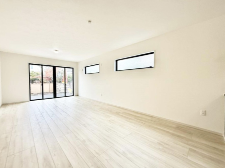 ���r���O ���������S�n�̂����A���z�̃��r���O