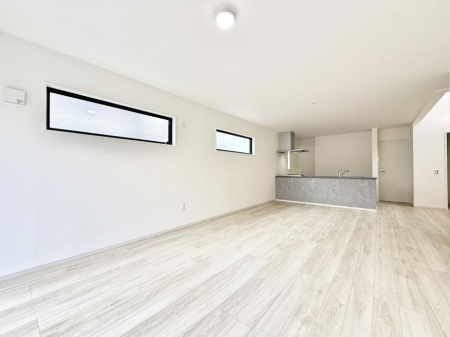 ���r���O ���������났�ƏΊ炪�W�܂�A�S���܂郊�r���O