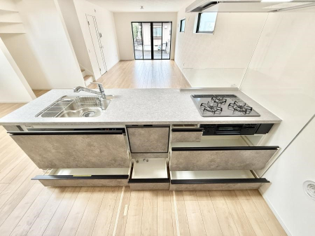 �L�b�`�� �������Ƒ����J��[�߂�A������̂���L�b�`��