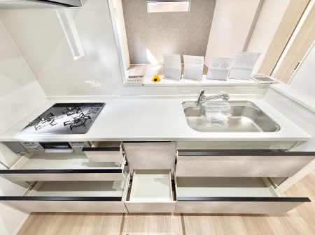 �L�b�`�� �������Ƒ����J��[�߂�A������̂���L�b�`��