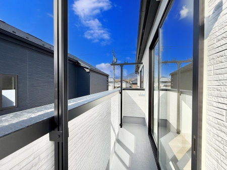 �o���R�j�[ ������ �G�߂̈ڂ낢����������J���I�ȋ�Ԃł�