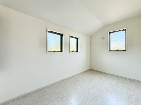 ���̑����� �������D��ŉ��₩�Ȏ��Ԃ��������