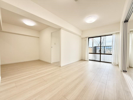 ���r���O ���������R�Ɖ�b�����܂��A�S�n�悢�ЂƂƂ�