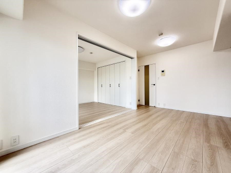 ���r���O ���������S�n�̂����A���z�̃��r���O