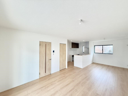 ���r���O ���������R�Ɖ�b�����܂��A�S�n�悢�ЂƂƂ�