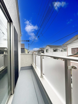 �o���R�j�[ ������ �G�߂̈ڂ낢����������J���I�ȋ�Ԃł�