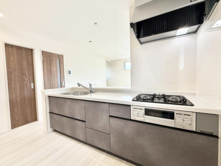 �L�b�`�� �������Ƒ����J��[�߂�A������̂���L�b�`��