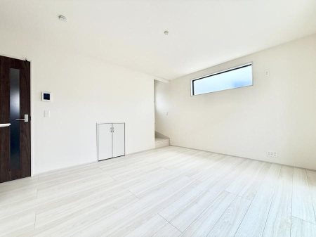 ���r���O ���������S�n�̂����A���z�̃��r���O