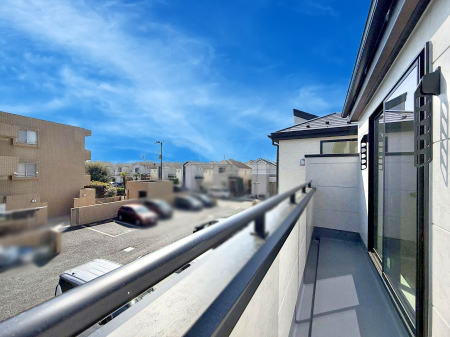 �o���R�j�[ ������ �G�߂̈ڂ낢����������J���I�ȋ�Ԃł�