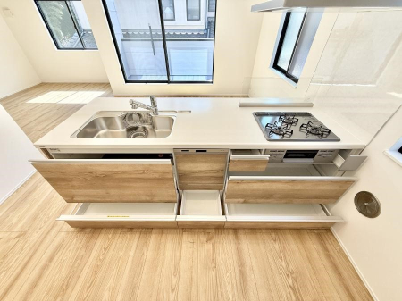 �L�b�`�� �������Ƒ����J��[�߂�A������̂���L�b�`��