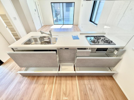 �L�b�`�� �������Ƒ����J��[�߂�A������̂���L�b�`��