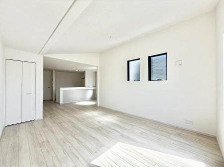 ���r���O ���������R�Ɖ�b�����܂��A�S�n�悢�ЂƂƂ�