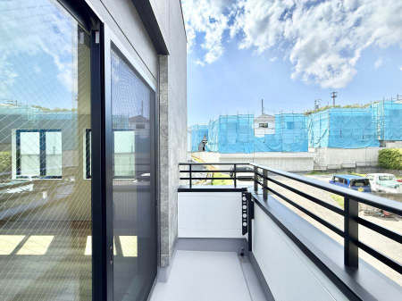 �o���R�j�[ ������ �G�߂̈ڂ낢����������J���I�ȋ�Ԃł�