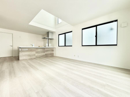 ���r���O ���������R�Ɖ�b�����܂��A�S�n�悢�ЂƂƂ�