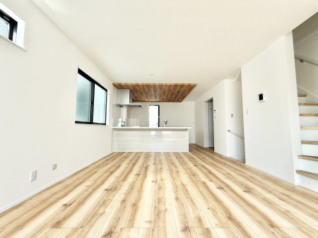 ���r���O ���������났�ƏΊ炪�W�܂�A�S���܂郊�r���O