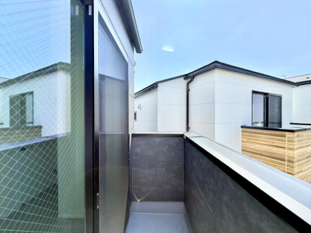 �o���R�j�[ ������ �G�߂̈ڂ낢����������J���I�ȋ�Ԃł�