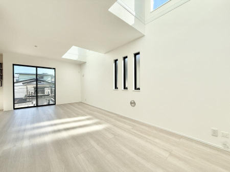 ���r���O �����������������Ɠ��ʂɂ���A�e���̋��