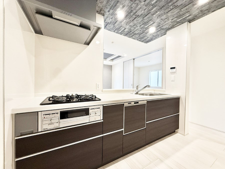 �L�b�`�� �������Ƒ����J��[�߂�A������̂���L�b�`��