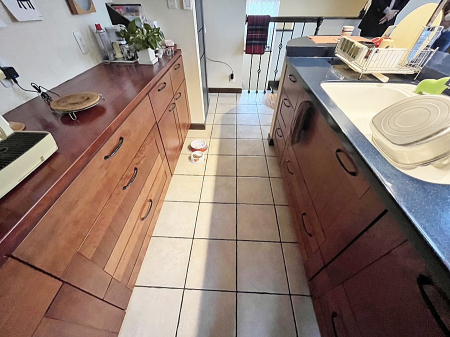 �L�b�`�� �������Ƒ����J��[�߂�A������̂���L�b�`��