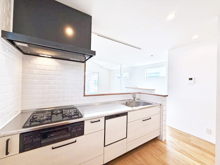 �L�b�`�� �����������������Ɗy�����Ȃ�A���K�ȃL�b�`�����