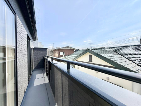 �o���R�j�[ ������ �G�߂̈ڂ낢����������J���I�ȋ�Ԃł�