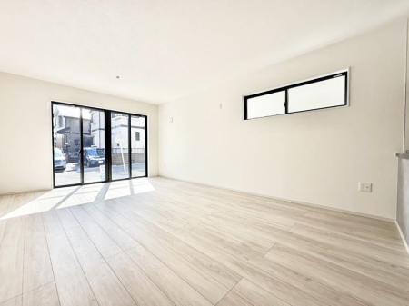 ���r���O ���������S�n�̂����A���z�̃��r���O